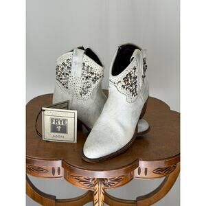 Vintage Y2K SPAIN Frye Deborah Studded White Leather 8" Boot Women's 6 #0122C